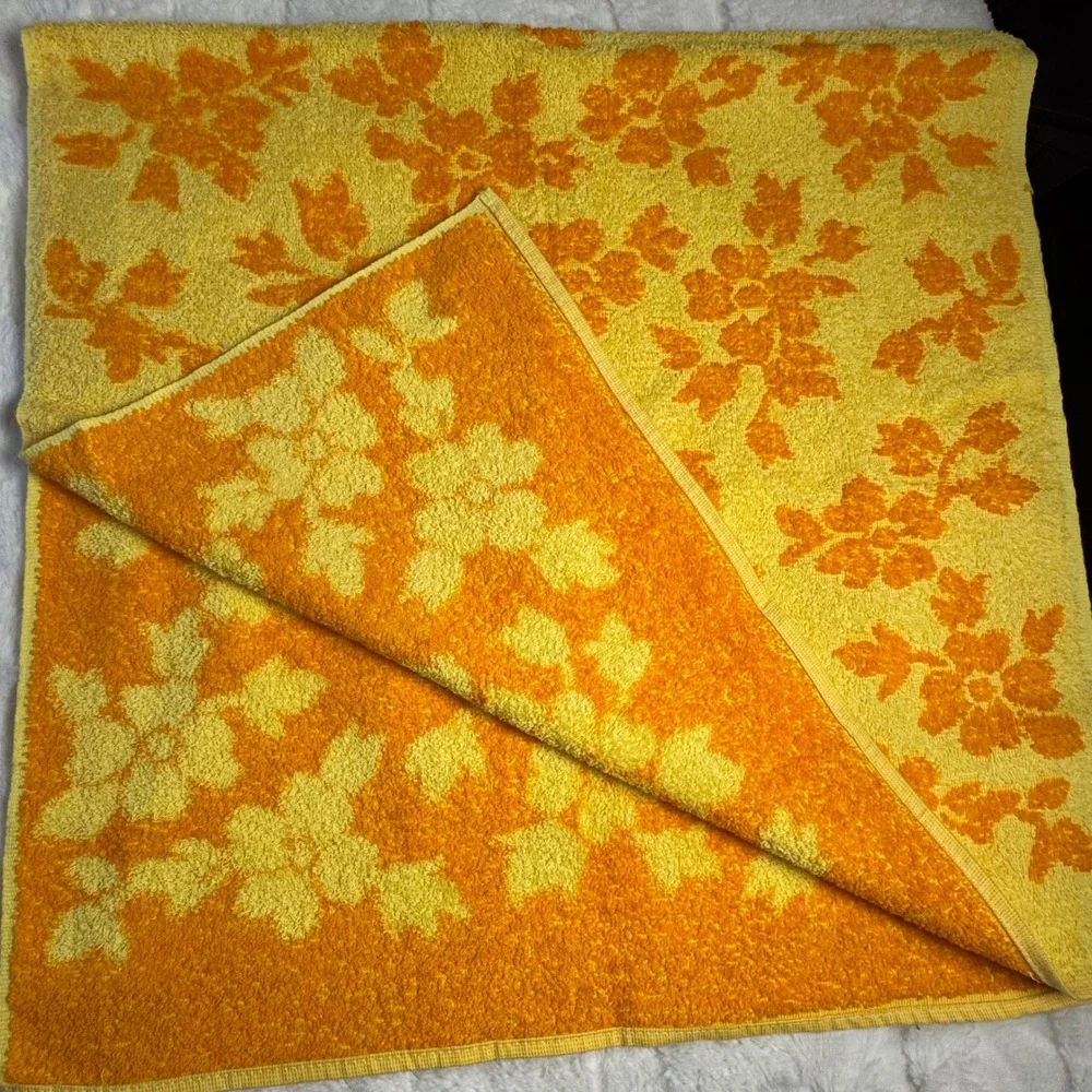 Vintage Fashion Manor Yellow Orange Floral Cotton Hand Towel Washcloth Set 70s